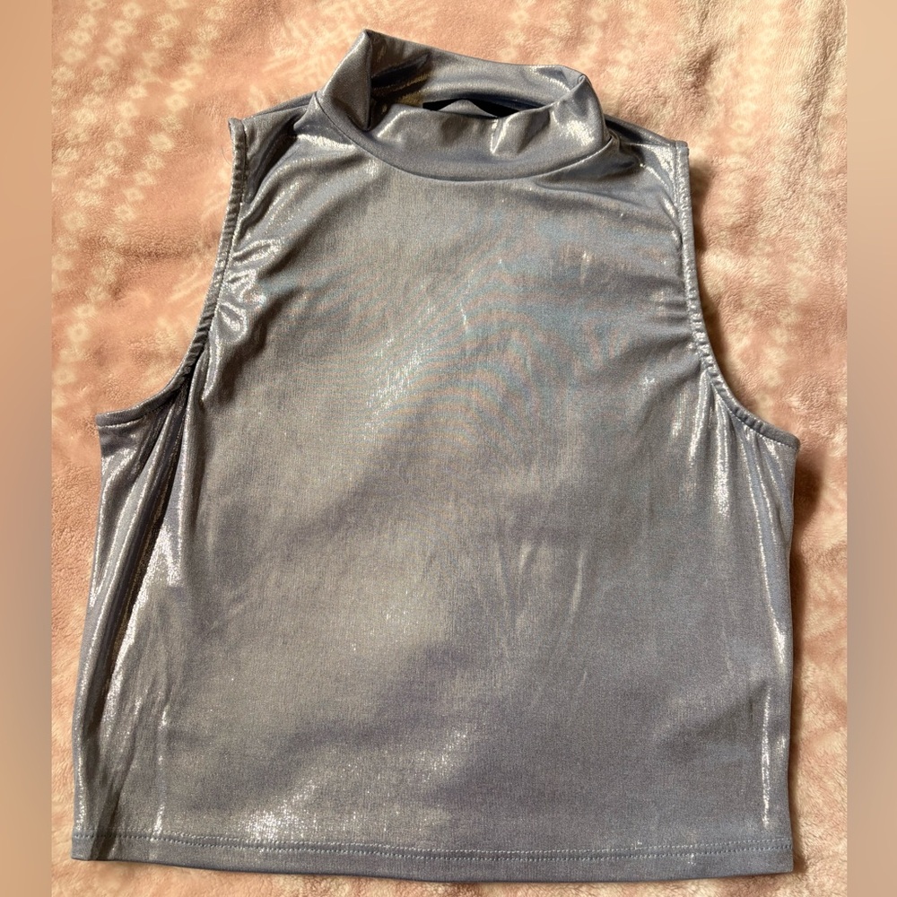 Metallic Lavender Mock Neck Crop Top - Women's - Picture 5 of 6